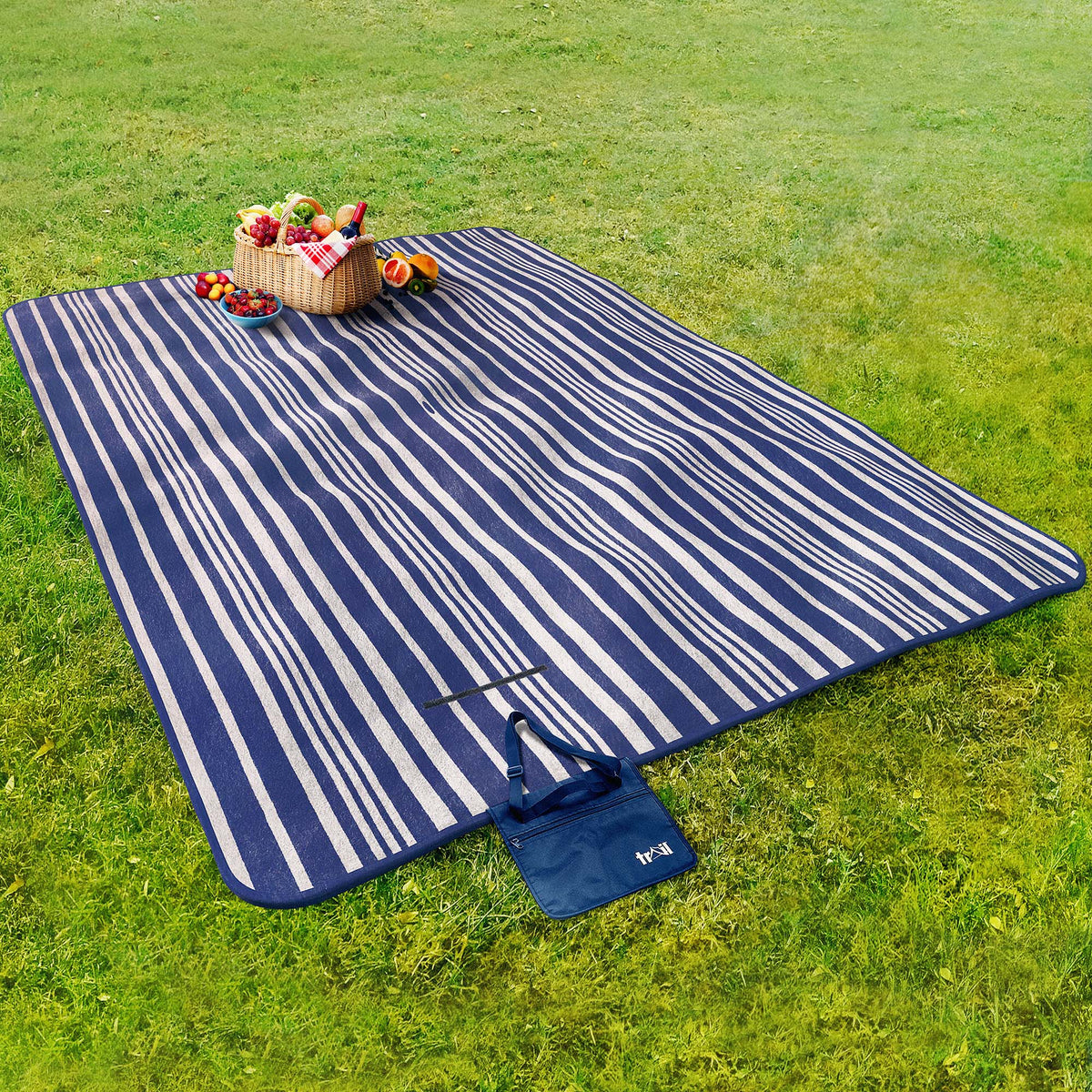 Picnick Rug Soft Fleece Waterproof Picnic Rug (Extra Large) | Trail