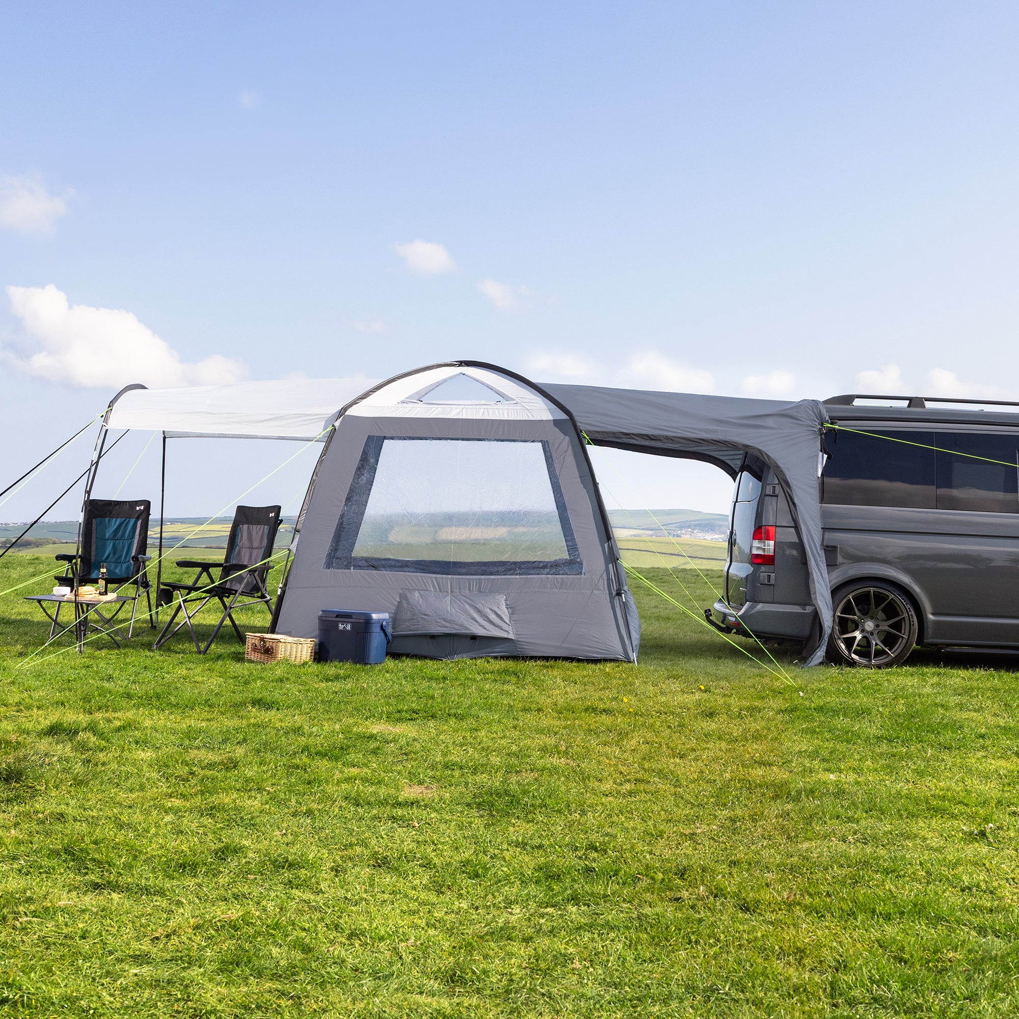 Tailgate Awning FG Driveaway
