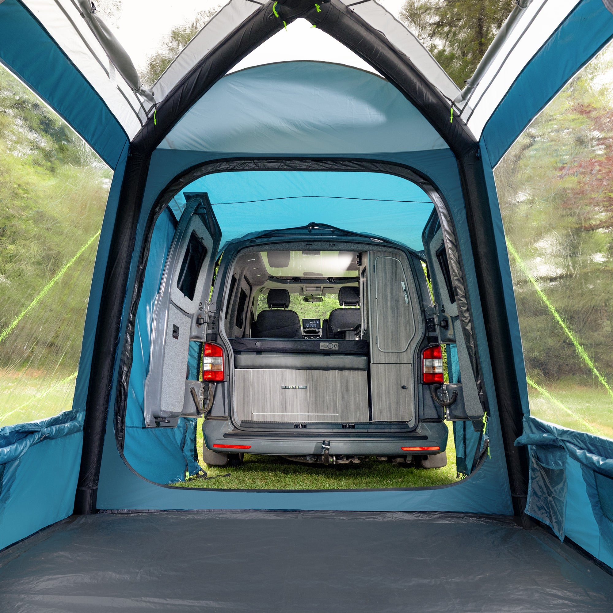 Tailgate Air Awning Driveaway